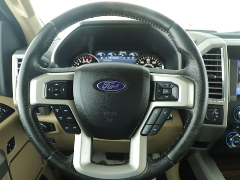 Used 2015 Ford F150 Lariat w/ Equipment Group 501A Mid AWD/4WD image 20