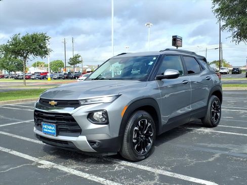 Used 2023 Chevrolet TrailBlazer LT w/ Convenience Package FWD image 12