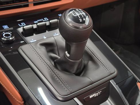 Certified 2024 Porsche 911 Targa 4S RWD image 26