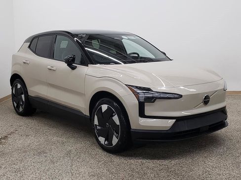 New 2026 Volvo EX30 Plus image 1
