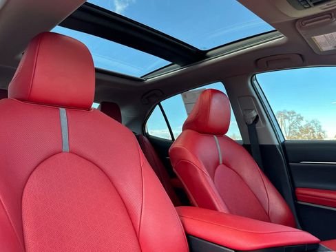 Used 2021 Toyota Camry XSE w/ Navigation Package image 16