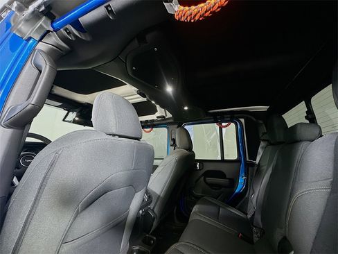 Used 2024 Jeep Gladiator Sport image 13