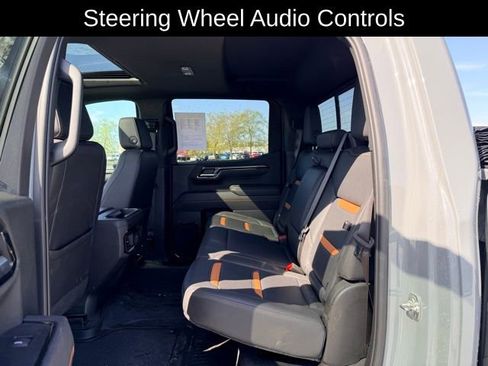 Used 2025 GMC Sierra 1500 AT4 w/ AT4 Preferred Package image 9