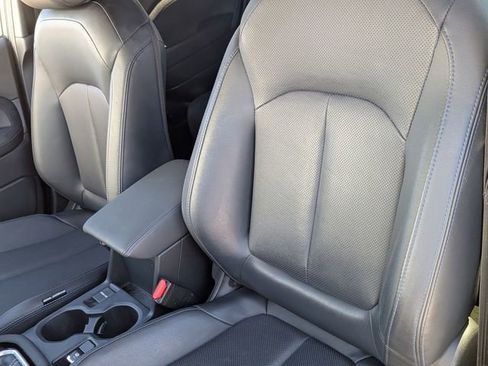 Used 2025 Subaru Forester Limited AWD/4WD image 14