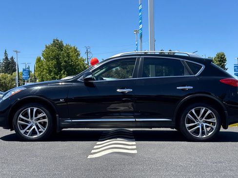 Used 2016 INFINITI QX50 AWD w/ Deluxe Touring Package image 2