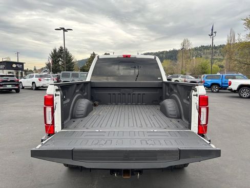 Used 2022 Ford F350 Platinum w/ FX4 Off-Road Package AWD/4WD image 25