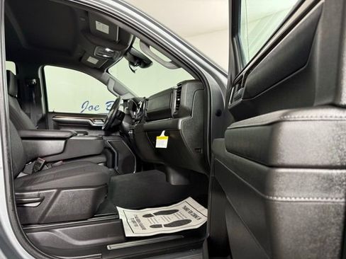 Used 2024 Chevrolet Silverado 1500 LT image 15