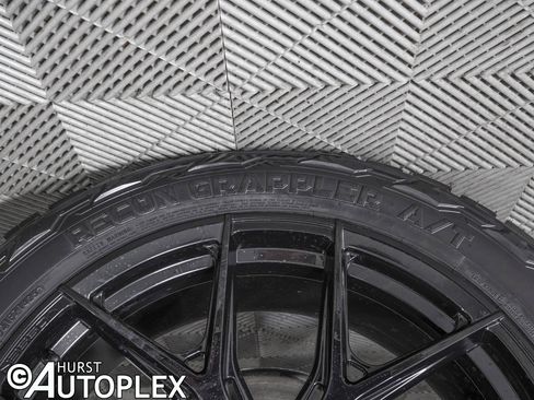 Used 2025 GMC Yukon AT4 Ultimate image 38