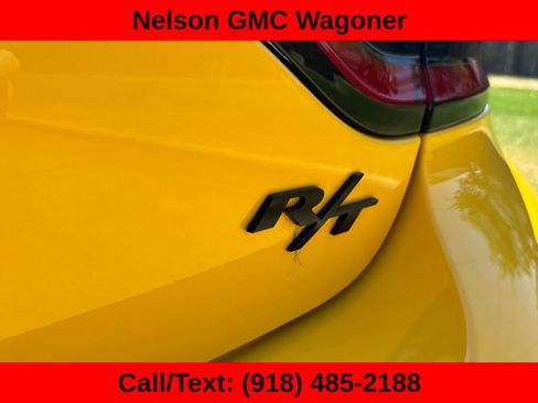 Used 2017 Dodge Charger R/T w/ Plus Group RWD image 16