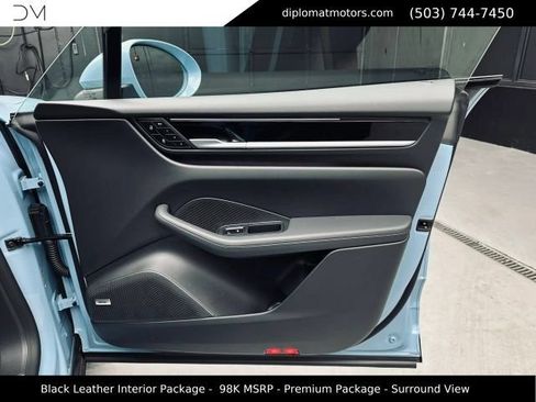 Used 2025 Porsche Macan 4 Electric AWD/4WD image 26