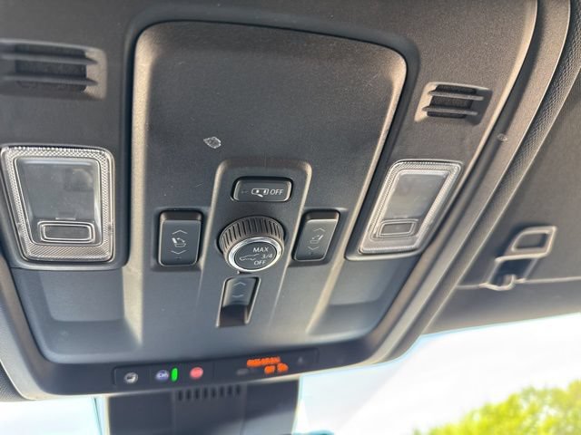 Certified 2025 GMC Yukon Elevation w/ LPO, Elevation Black Package AWD/4WD image 34