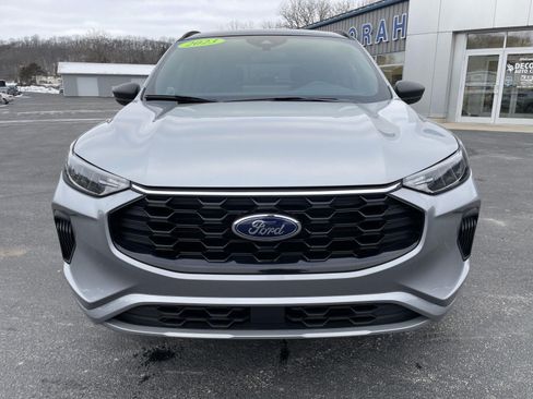 Certified 2023 Ford Escape ST-Line w/ Tech Pack #1 AWD/4WD image 4