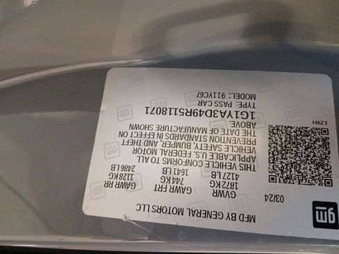 Used 2024 Chevrolet Corvette Stingray Convertible w/ Z51 Performance Package image 16