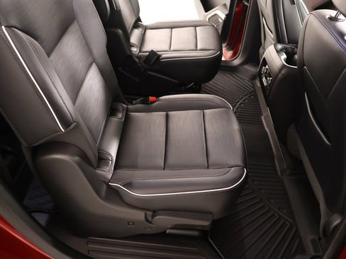 Used 2026 Buick Enclave Sport Touring w/ Power Package FWD image 15