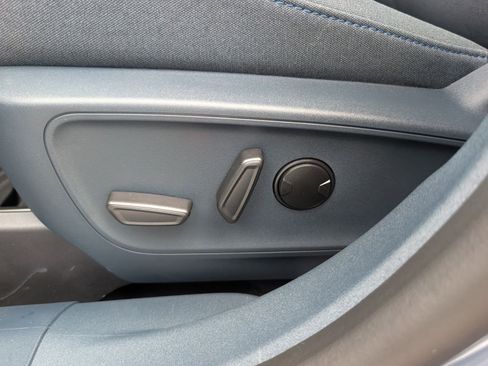 New 2026 Ford Maverick XLT w/ XLT Luxury Package FWD image 15