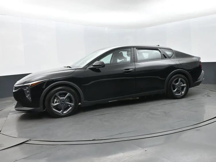 Used 2025 Kia K4 FWD image 5