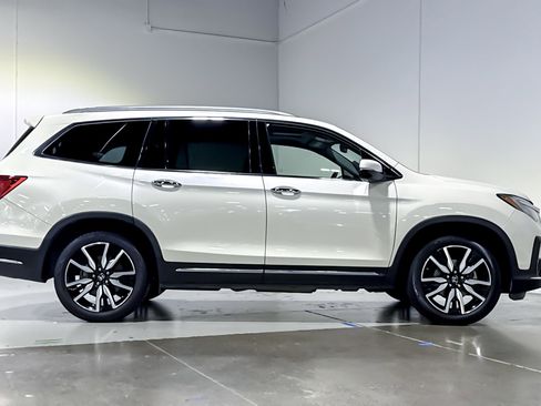Used 2019 Honda Pilot Touring image 7