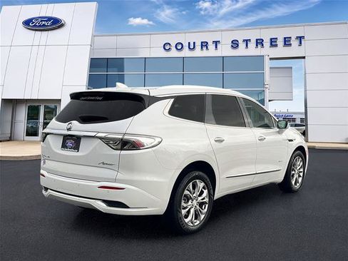 Used 2024 Buick Enclave Avenir w/ Avenir Technology Package AWD/4WD image 5