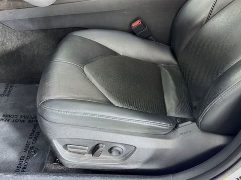 Used 2022 Toyota Camry XLE image 22