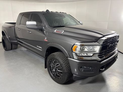 Used 2019 RAM 3500 Limited AWD/4WD image 2