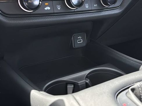 Certified 2023 Honda HR-V LX image 27