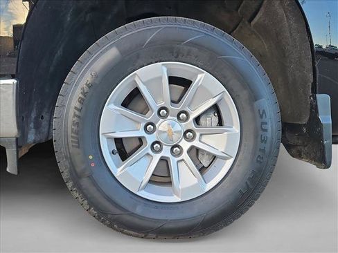 Used 2025 Chevrolet Silverado 1500 LT image 24