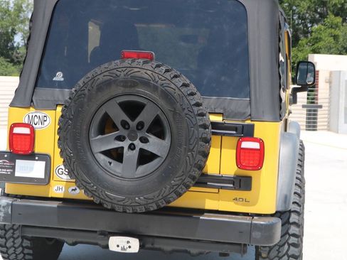 Used 2004 Jeep Wrangler X w/ Convenience Group AWD/4WD image 69