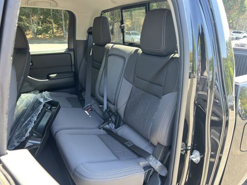 New 2026 Nissan Frontier SV AWD/4WD image 15