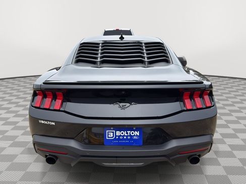 Used 2024 Ford Mustang EcoBoost image 4