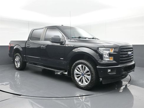 Used 2017 Ford F150 XL w/ Equipment Group 101A Mid AWD/4WD image 3