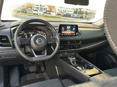 Used 2021 Nissan Rogue S image 16