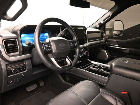 Used 2025 Ford F350 Platinum w/ FX4 Off-Road Package image 12
