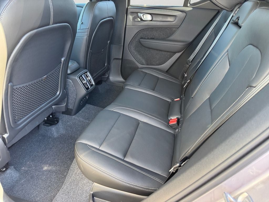 Certified 2026 Volvo XC40 B5 Plus w/ Climate Package AWD/4WD image 10