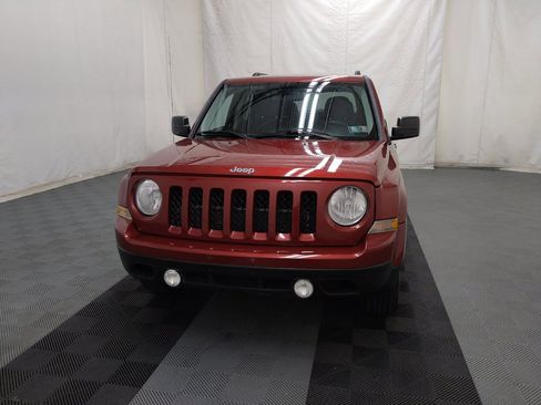 Used 2014 Jeep Patriot Latitude AWD/4WD image 15