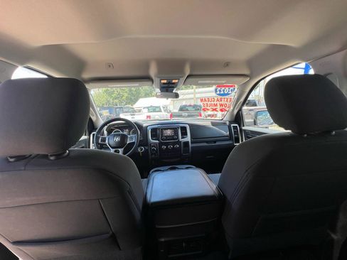 Used 2022 RAM 1500 Classic SLT AWD/4WD image 26