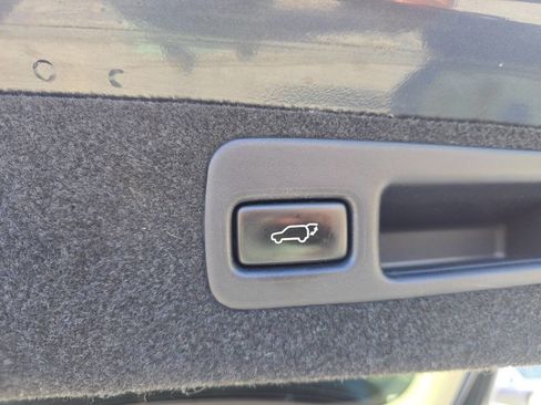 Used 2011 Lexus RX 450h AWD w/ Luxury Pkg image 16