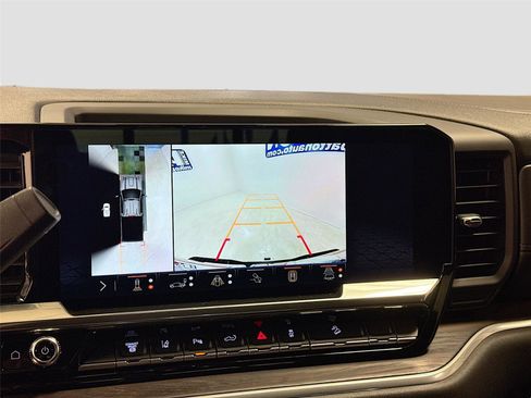 Used 2024 GMC Sierra 2500 SLT w/ SLT Premium Package image 14