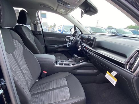 New 2026 Kia Sorento LX FWD image 24