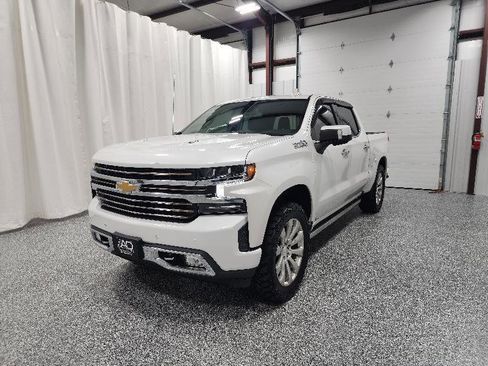 Used 2019 Chevrolet Silverado 1500 High Country image 3