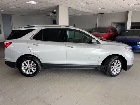 Used 2018 Chevrolet Equinox LT w/ Sun & Infotainment Package image 10