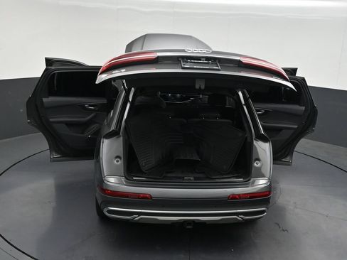 Used 2023 Audi Q7 3.0T Premium Plus w/ Premium Plus Package AWD/4WD image 36