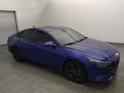 Used 2021 Hyundai Elantra SEL w/ Convenience Package FWD image 11