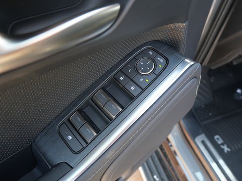 Used 2026 Lexus GX 550 w/ Accessory Package (2T) image 16