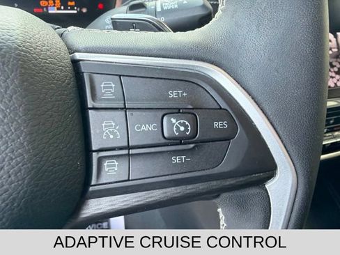 Used 2023 Jeep Grand Cherokee L Laredo w/ Luxury Tech Group I AWD/4WD image 13