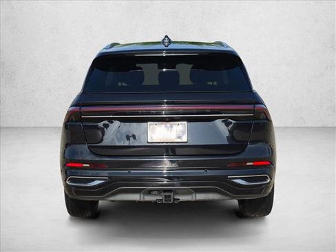 Used 2024 Lincoln Nautilus Reserve AWD/4WD image 7