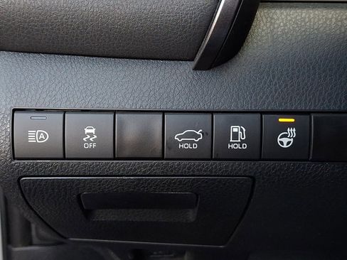 Used 2024 Toyota Camry SE image 25