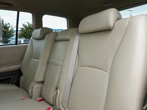 Used 2007 Toyota Highlander Limited image 25