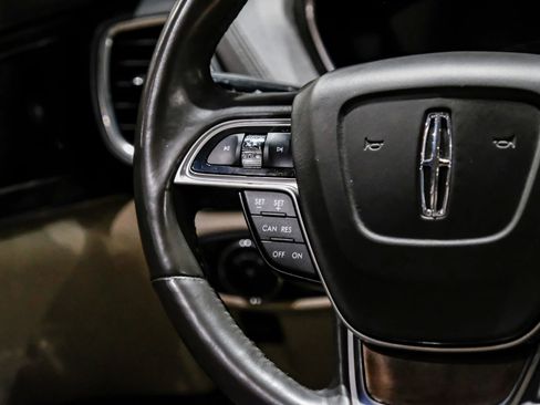 Used 2019 Lincoln Nautilus Reserve image 19