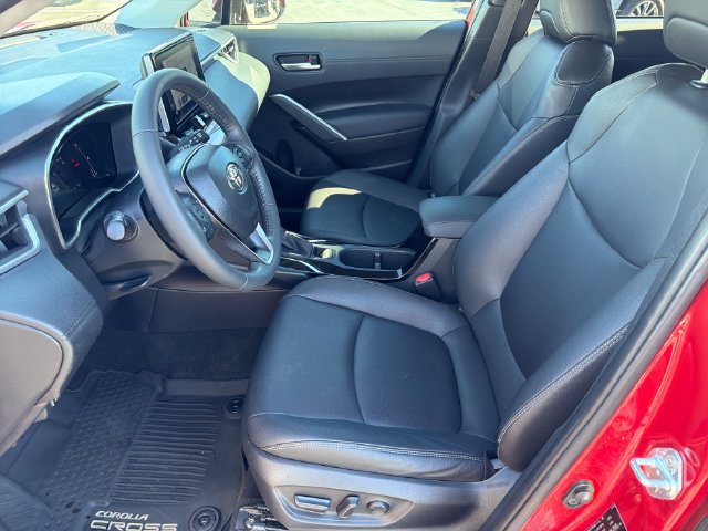 Used 2024 Toyota Corolla Cross XLE AWD/4WD image 10
