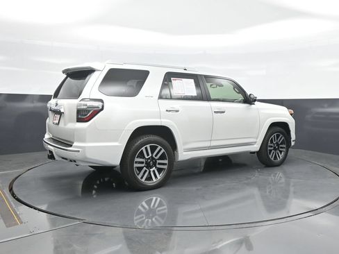Used 2024 Toyota 4Runner Limited AWD/4WD image 7
